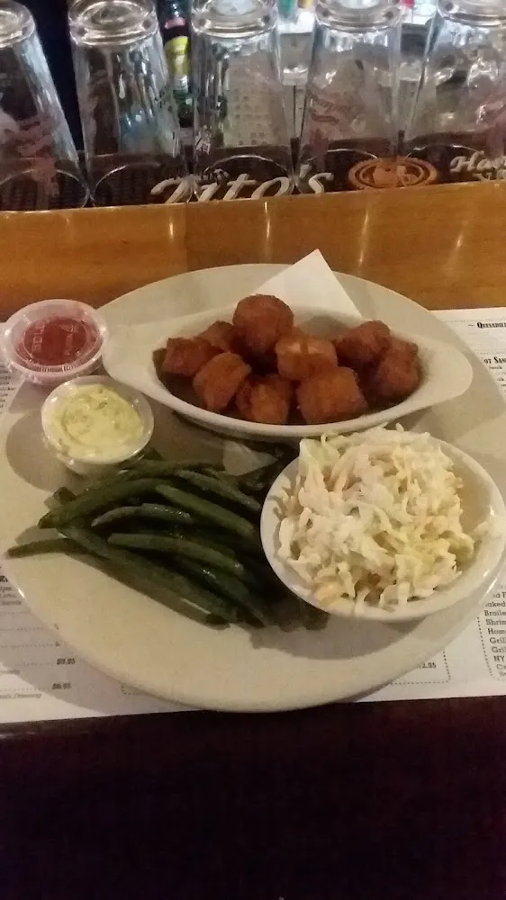 Fried Scallops with Coleslaw and Green Beans