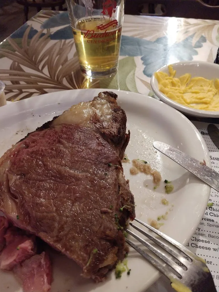 Prime Rib with Cheesy Mashed Potatoes